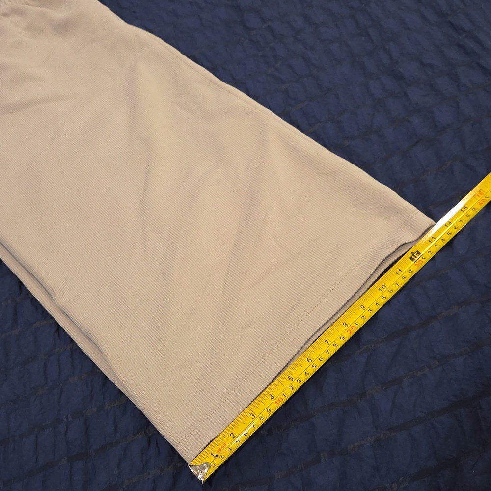 Danskin Light Beige Wide-Leg Capris Size L! - Picture 10 of 12